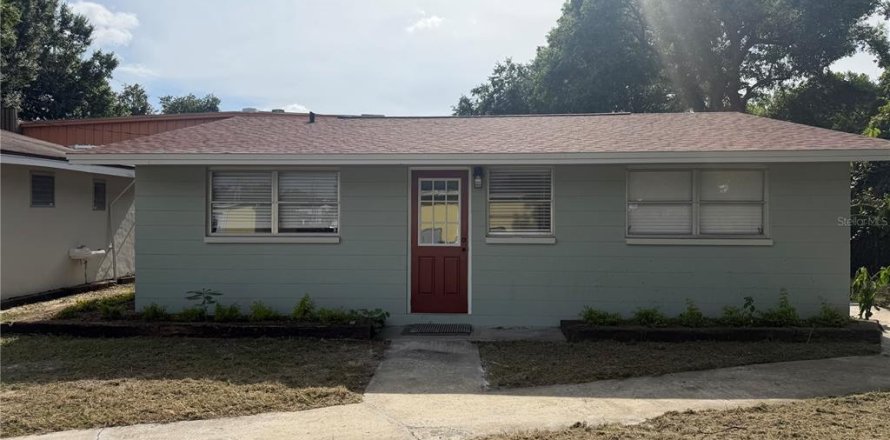 House in Tampa, Florida 3 bedrooms, 89.19 sq.m. № 2202824