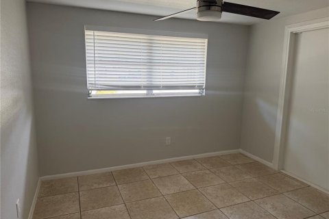 House in Tampa, Florida 3 bedrooms, 89.19 sq.m. № 2202824 - photo 6