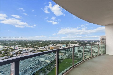 Купить кондоминиум в Майами, Флорида 2 спальни, 109.72м2, № 1956952 - фото 4