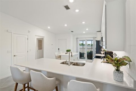 Copropriété à vendre à Punta Gorda, Floride: 2 chambres, 132.11 m2 № 2151270 - photo 11