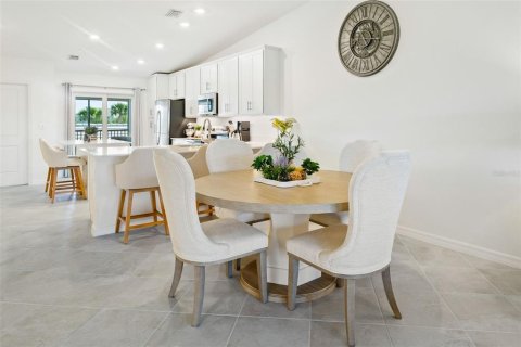 Copropriété à vendre à Punta Gorda, Floride: 2 chambres, 132.11 m2 № 2151270 - photo 14