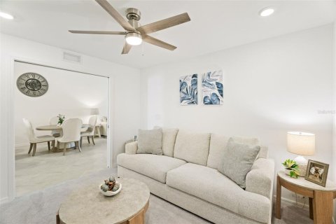 Copropriété à vendre à Punta Gorda, Floride: 2 chambres, 132.11 m2 № 2151270 - photo 17