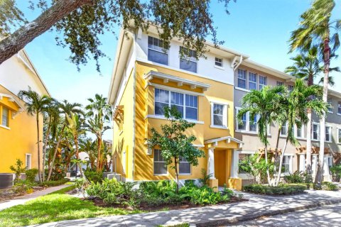 Touwnhouse à vendre à West Palm Beach, Floride: 4 chambres, 212.28 m2 № 2432856 - photo 3