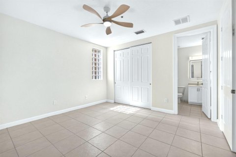 Touwnhouse à vendre à West Palm Beach, Floride: 4 chambres, 212.28 m2 № 2432856 - photo 10