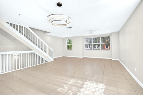 Touwnhouse à vendre à West Palm Beach, Floride: 4 chambres, 212.28 m2 № 2432856 - photo 13