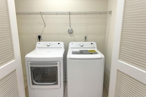 Touwnhouse à vendre à West Palm Beach, Floride: 4 chambres, 212.28 m2 № 2432856 - photo 30