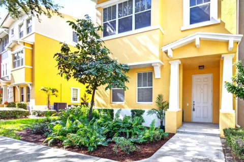 Touwnhouse à vendre à West Palm Beach, Floride: 4 chambres, 212.28 m2 № 2432856 - photo 2