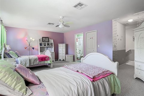 House in Orlando, Florida 5 bedrooms, 267 sq.m. № 1895016 - photo 24