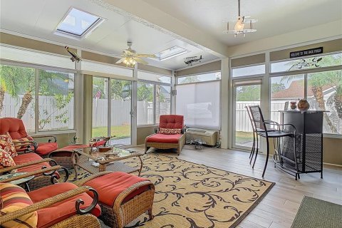 House in Orlando, Florida 5 bedrooms, 267 sq.m. № 1895016 - photo 27