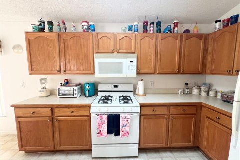House in Kissimmee, Florida 4 bedrooms, 163.51 sq.m. № 1519999 - photo 12