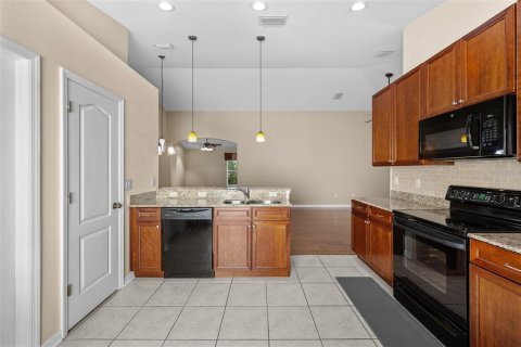 Casa en venta en Land O' Lakes, Florida, 3 dormitorios, 172.33 m2 № 2299597 - foto 25