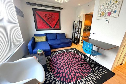 Condo in Miami Beach, Florida, 1 bedroom  № 1925062 - photo 4