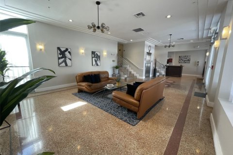 Condo in Miami Beach, Florida, 1 bedroom  № 1925062 - photo 12