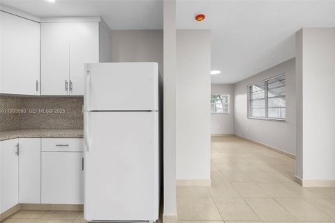 Снять в аренду виллу или дом в Хайалиа, Флорида 3 спальни, № 1991322 - фото 3