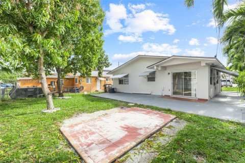 Снять в аренду виллу или дом в Хайалиа, Флорида 3 спальни, № 1991322 - фото 26