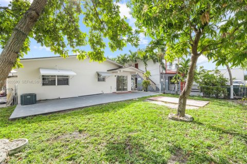 Снять в аренду виллу или дом в Хайалиа, Флорида 3 спальни, № 1991322 - фото 25