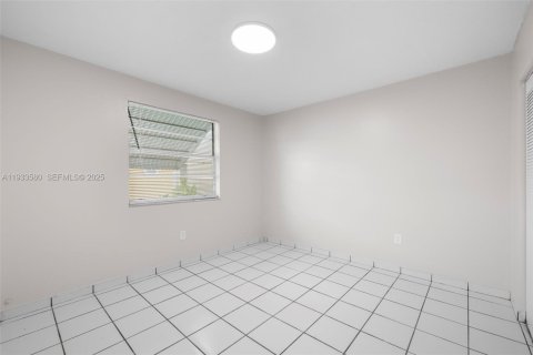 Снять в аренду виллу или дом в Хайалиа, Флорида 3 спальни, № 1991322 - фото 21