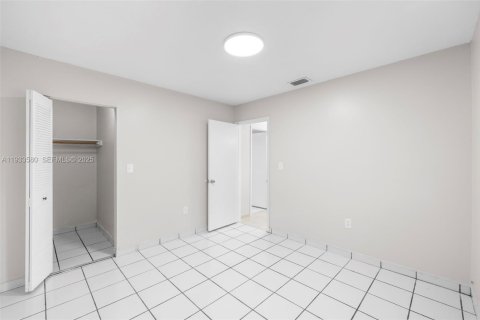 Снять в аренду виллу или дом в Хайалиа, Флорида 3 спальни, № 1991322 - фото 22