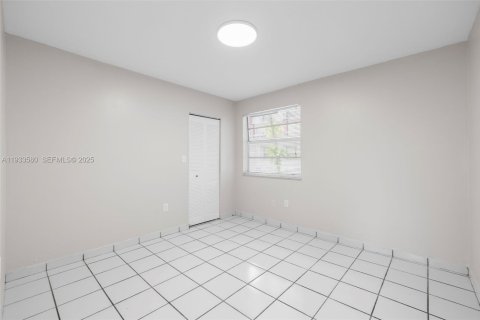 Снять в аренду виллу или дом в Хайалиа, Флорида 3 спальни, № 1991322 - фото 19