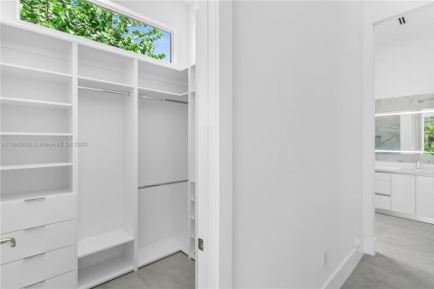 Villa ou maison à vendre à Doral, Floride: 5 chambres, 336.03 m2 № 1844171 - photo 16