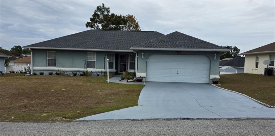 Villa ou maison à Ocala, Floride 4 chambres, 152.36 m2 № 2125383