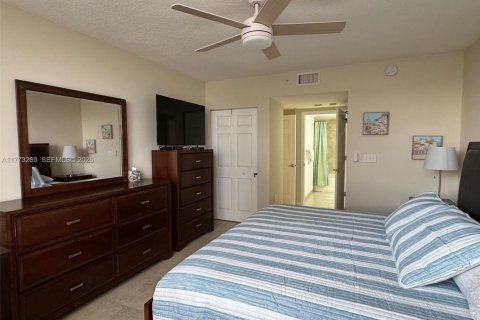 Copropriété à louer à Hallandale Beach, Floride: 2 chambres, 110.55 m2 № 2193776 - photo 7