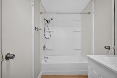 Villa ou maison à vendre à Sarasota, Floride: 3 chambres, 80.27 m2 № 2207992 - photo 11