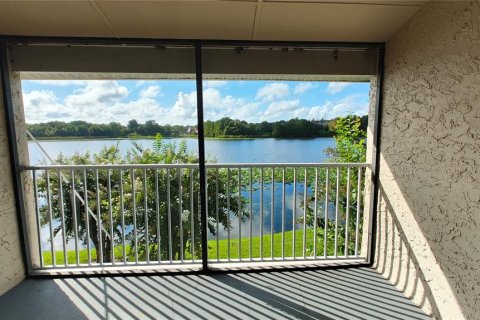 Condo in Altamonte Springs, Florida, 2 bedrooms  № 2230781 - photo 23