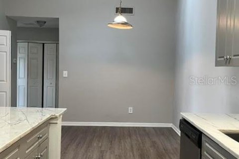 Condo in Altamonte Springs, Florida, 2 bedrooms  № 2230781 - photo 13