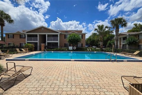 Condo in Altamonte Springs, Florida, 2 bedrooms  № 2230781 - photo 24