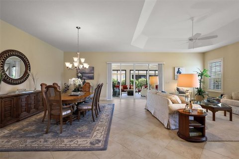 Villa ou maison à vendre à The Villages, Floride: 3 chambres, 241.73 m2 № 1879064 - photo 13