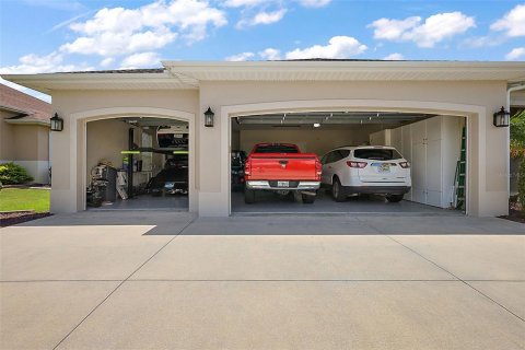 Villa ou maison à vendre à The Villages, Floride: 3 chambres, 241.73 m2 № 1879064 - photo 4