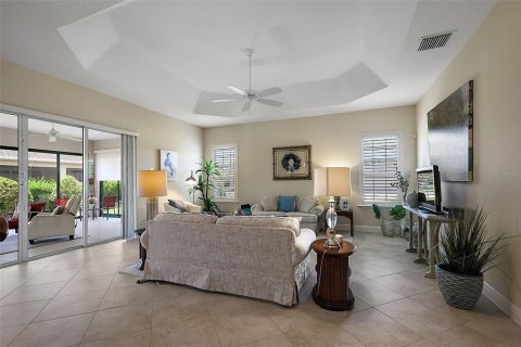 Villa ou maison à vendre à The Villages, Floride: 3 chambres, 241.73 m2 № 1879064 - photo 12