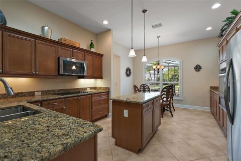 Villa ou maison à vendre à The Villages, Floride: 3 chambres, 241.73 m2 № 1879064 - photo 5