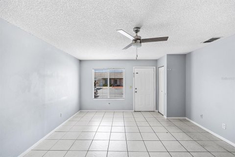 Condominio en venta en Winter Haven, Florida, 3 dormitorios, 99.68 m2 № 1880690 - foto 3