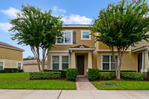 Adosado en alquiler en Windermere, Florida, 3 dormitorios, 174.75 m2 № 1914578 - foto 1