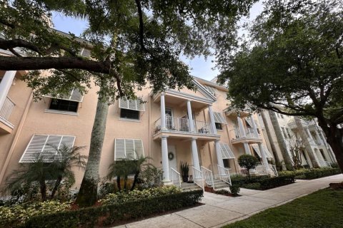Townhouse in Jupiter, Florida 3 bedrooms, 180.04 sq.m. № 1093330 - photo 1