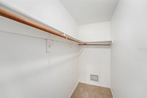 Condo in Saint Petersburg, Florida, 2 bedrooms  № 2096634 - photo 29
