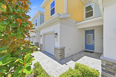 Townhouse in Four Corners, Florida 3 bedrooms, 158.31 sq.m. № 2215960