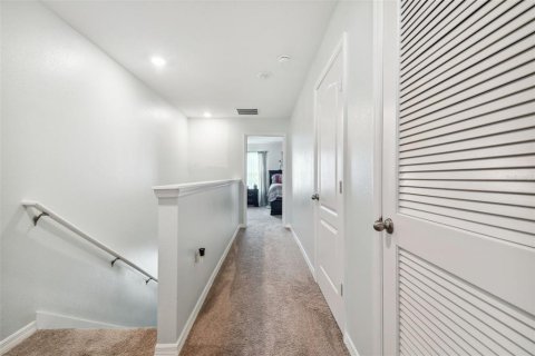 Townhouse in Tampa, Florida 2 bedrooms, 150.59 sq.m. № 1341569 - photo 17