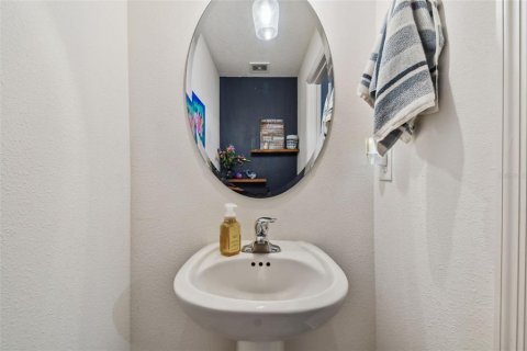 Townhouse in Tampa, Florida 2 bedrooms, 150.59 sq.m. № 1341569 - photo 15