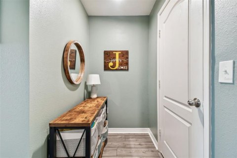 Townhouse in Tampa, Florida 2 bedrooms, 150.59 sq.m. № 1341569 - photo 5