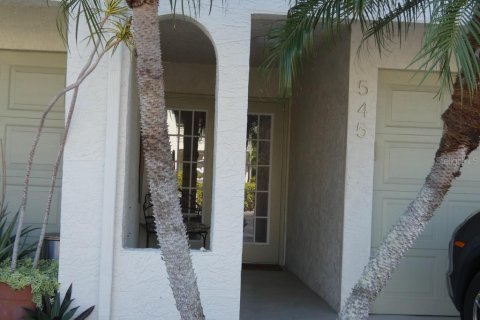 Adosado en venta en Dunedin, Florida, 3 dormitorios, 111.3 m2 № 1638173 - foto 1