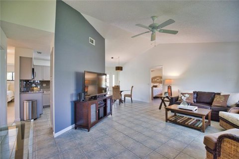 Villa ou maison à vendre à Nokomis, Floride: 2 chambres, 130.71 m2 № 2410628 - photo 4