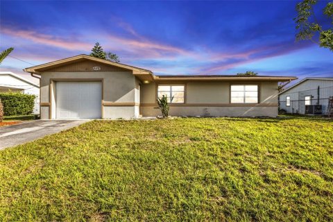 House in North Port, Florida 4 bedrooms, 140.93 sq.m. № 1626380 - photo 3