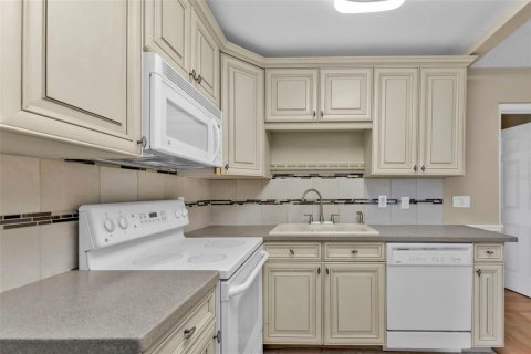 House in North Port, Florida 4 bedrooms, 140.93 sq.m. № 1626380 - photo 23