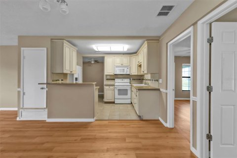 House in North Port, Florida 4 bedrooms, 140.93 sq.m. № 1626380 - photo 20
