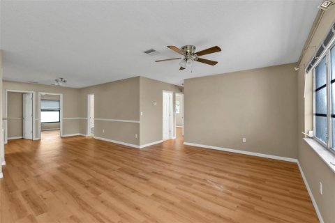 House in North Port, Florida 4 bedrooms, 140.93 sq.m. № 1626380 - photo 7