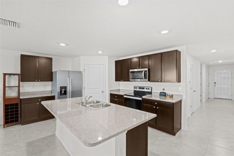 House in Parrish, Florida 4 bedrooms, 169.83 sq.m. № 2092279 - photo 4