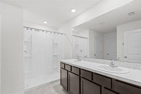 House in Parrish, Florida 4 bedrooms, 169.83 sq.m. № 2092279 - photo 22